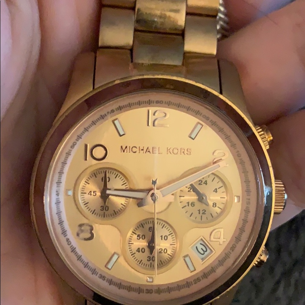 Michael kors rose gold watch